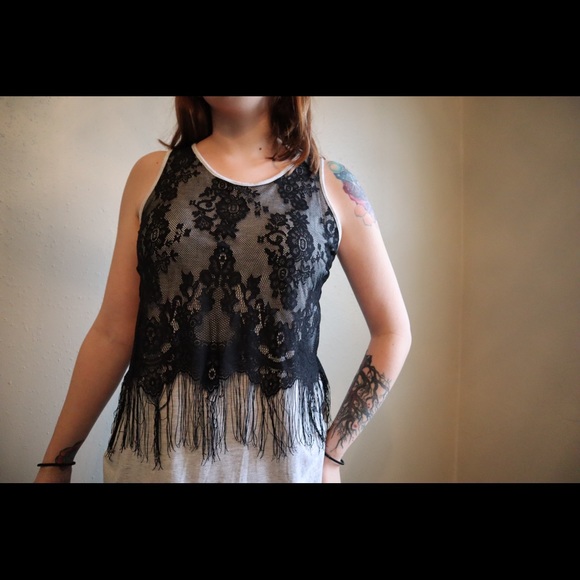 Black and grey lace tank - Picture 2 of 4